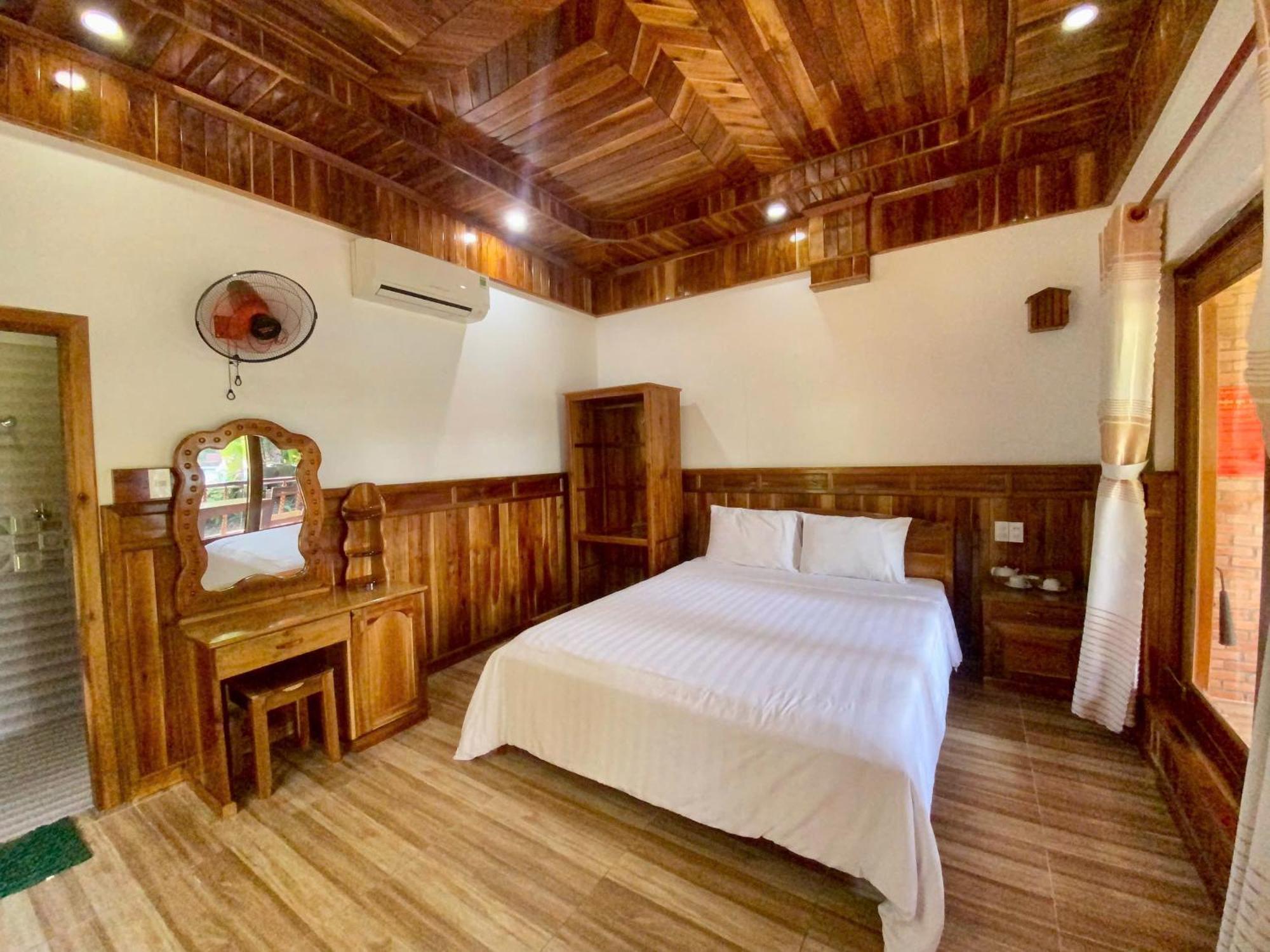 דואונג דונג Y Nghia Bungalow Ong Lang מראה חיצוני תמונה